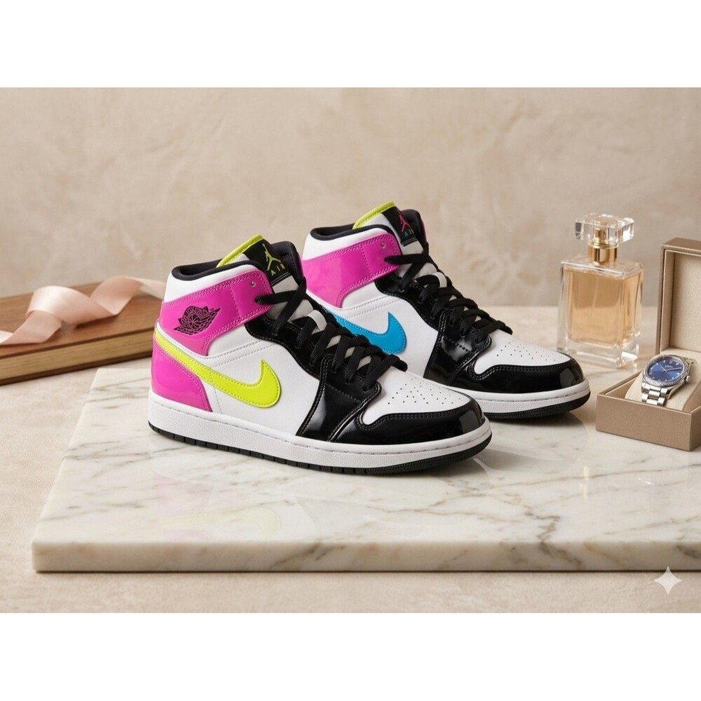 Jordan 1 Mid SE Cyber Active Fuchsia 2020 Size 6Y